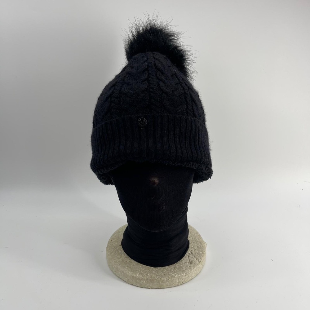 Lululemon Black Cable Knit Beanie Faux Fur Pom Fleece Lined Winter Hat